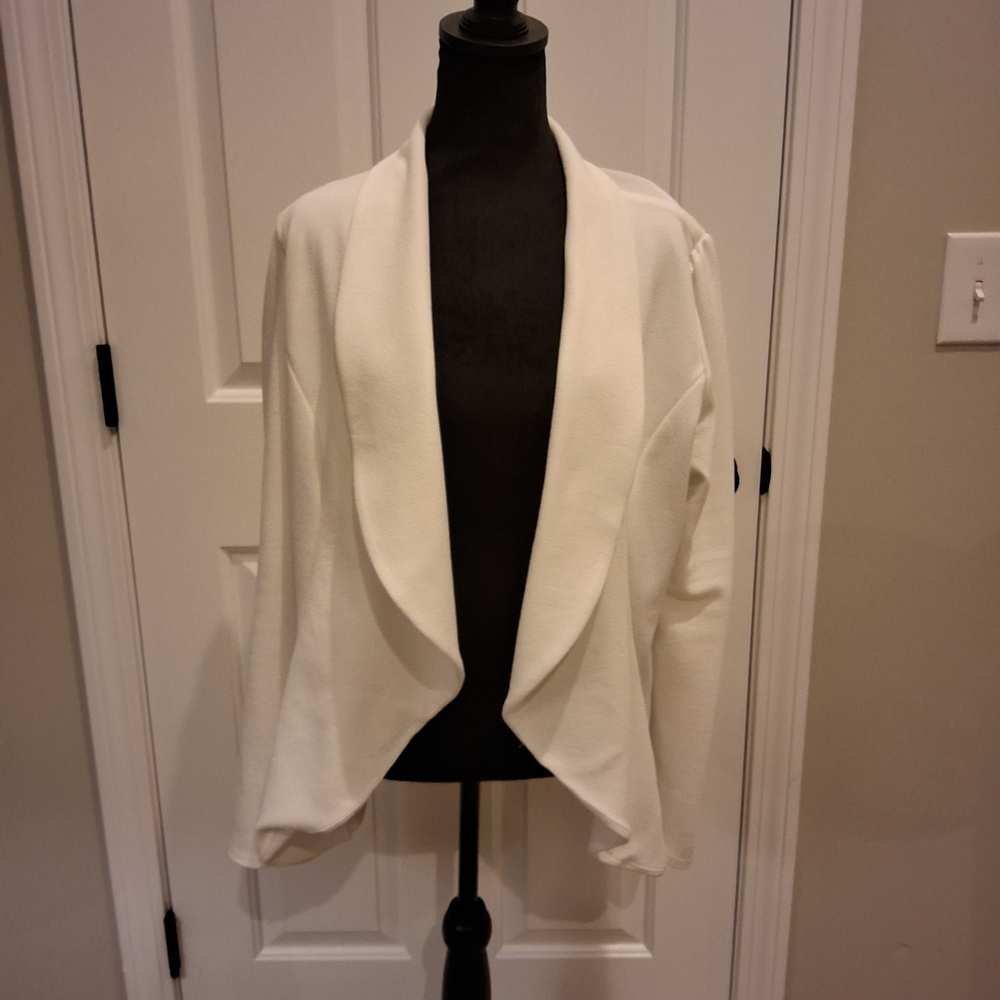 Elegant White Open-Front Women’s Crepe Blazer
